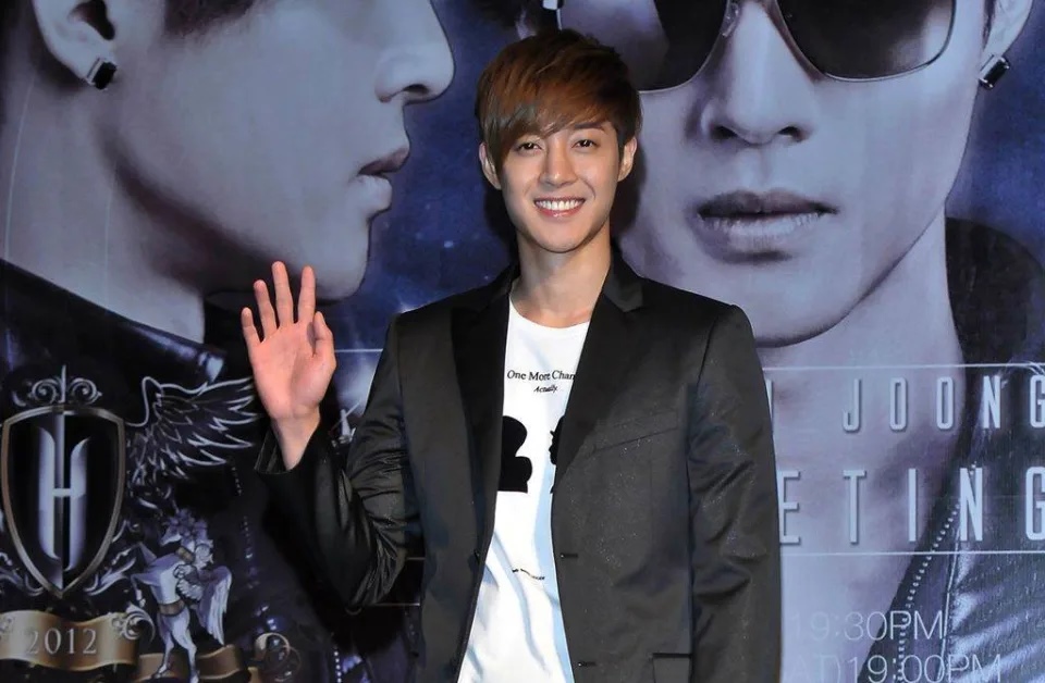 遭曝不见长子杀价抚养费 金贤重反击斥真相被扭曲	