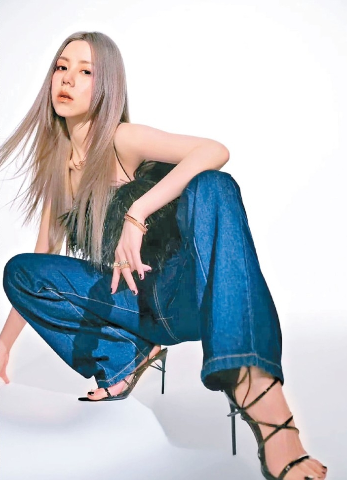 邓紫棋降价加盟陆综？  拍1集少收200万