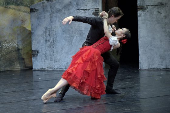 郭碧容／当芭蕾遇上爱丽丝──马来西亚芭蕾舞团2022年最后演出	