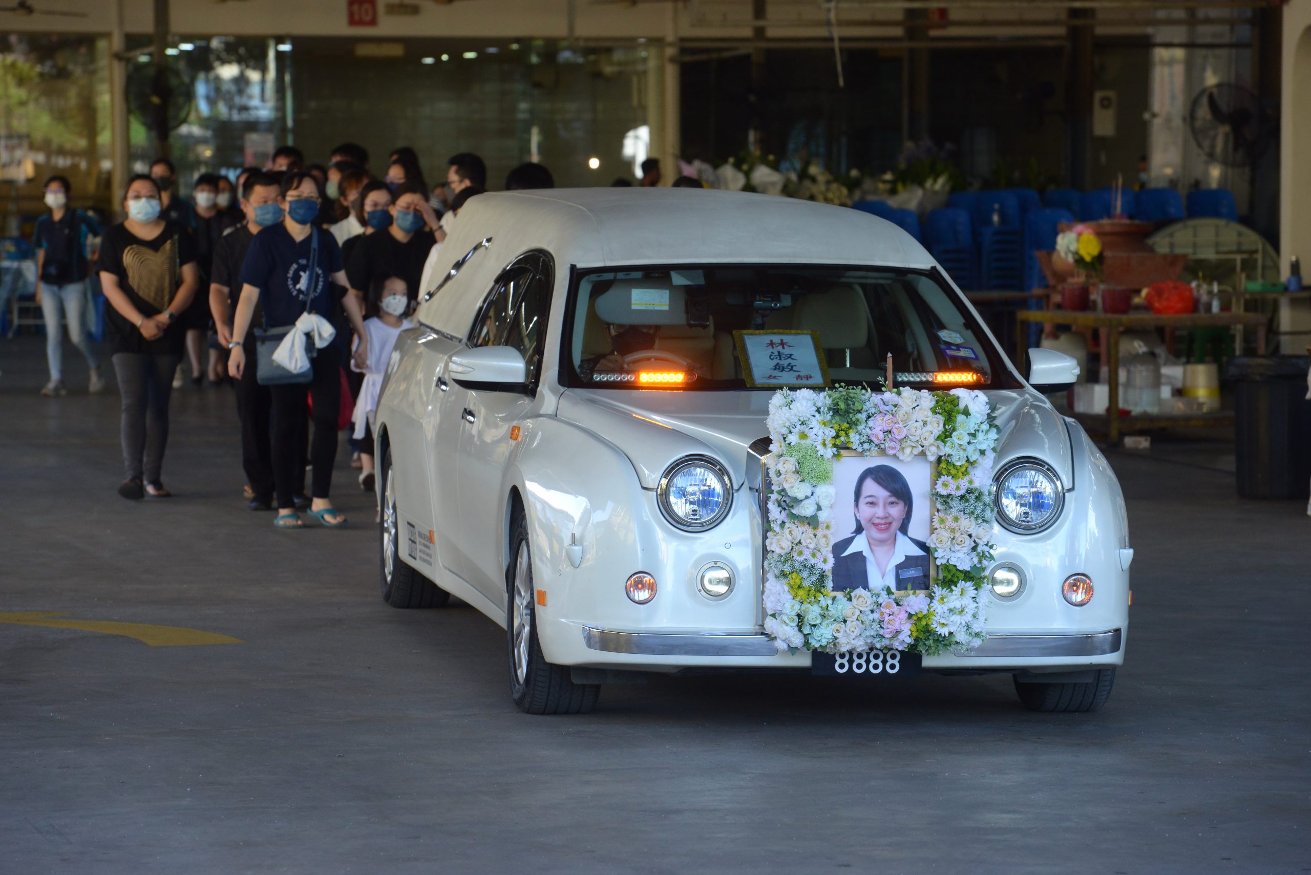 配文/民众华小4名罹难教师举殡