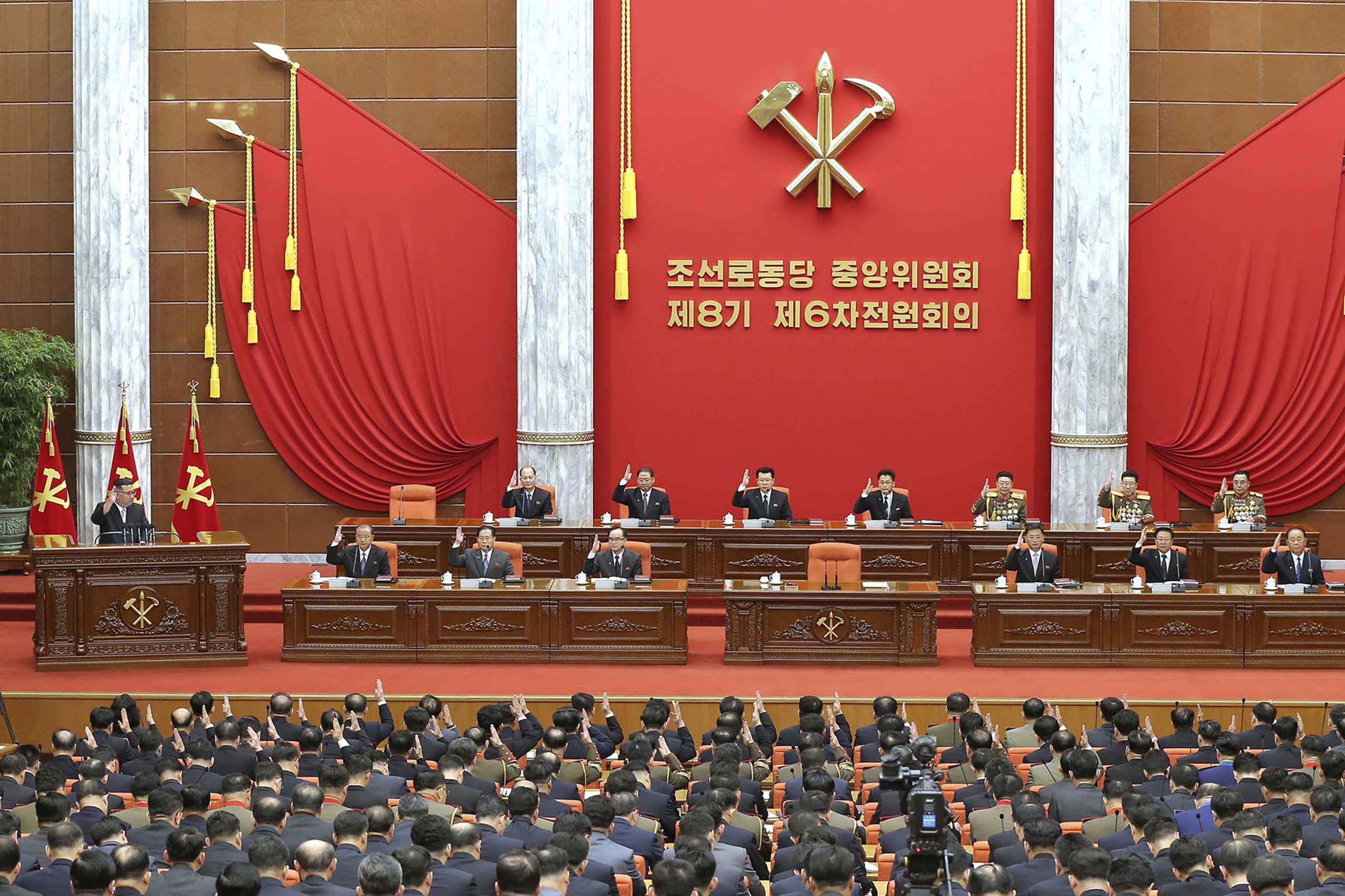 金正恩首次出席朝鲜宪法日活动 大会称成功结束美国对平壤的核威胁