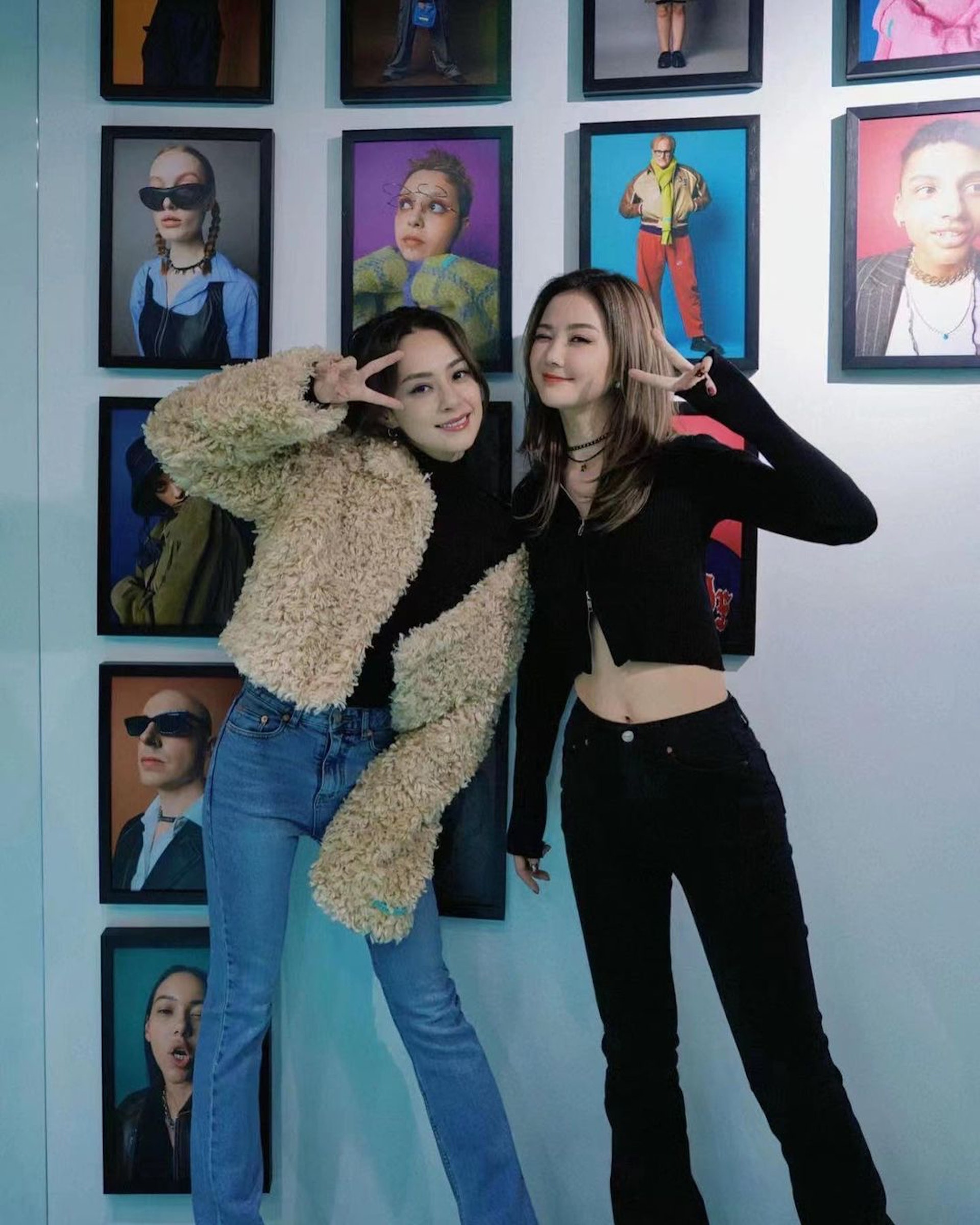 阿娇V脸竟比郑希怡小一圈 网民笑爆:公开处刑?