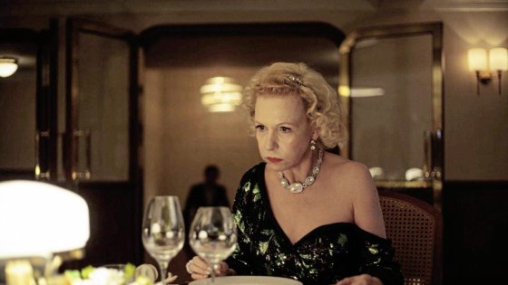 陈头头／《Triangle of Sadness》上流动物园的生存游戏