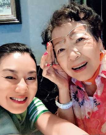 陈淑兰久违露面 被指撞脸关之琳