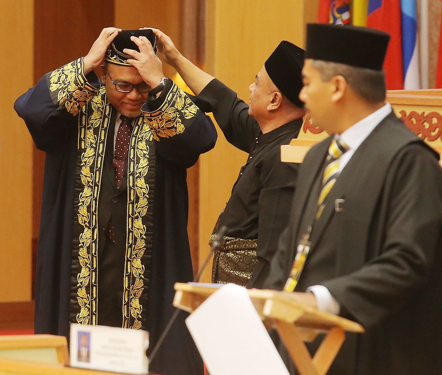 霹州议会︱即起召开至29日 查希尔 崔慈恩 宣誓就任正副议长