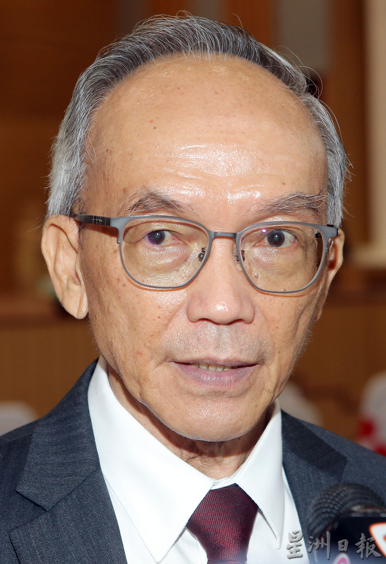 霹迎正副首相6部长 华团领袖盼带动经济发展