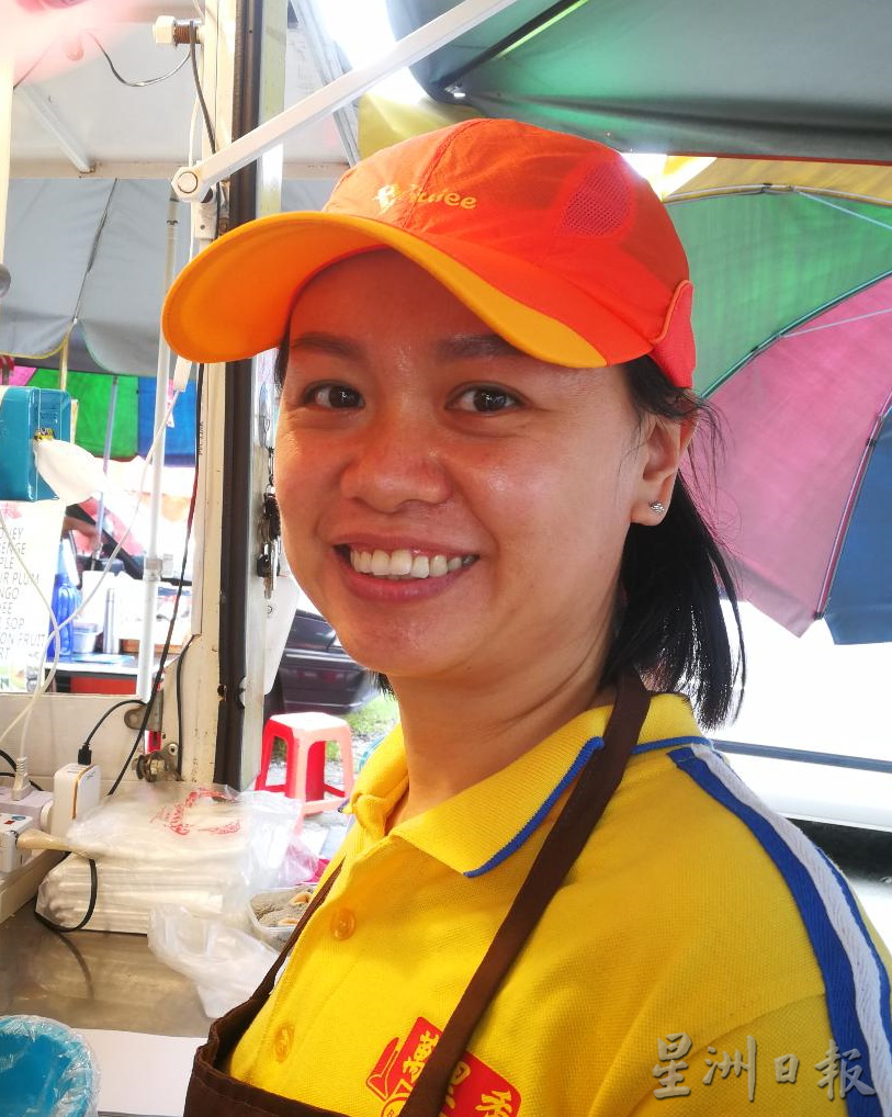 霹:备稿/市集人潮多