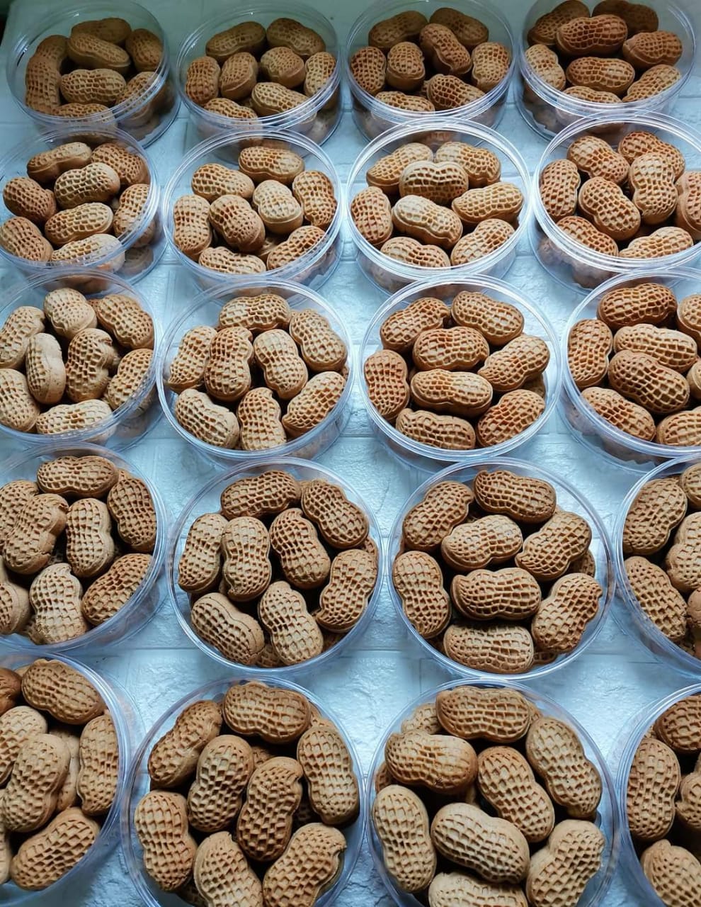 霹：封面主文／年饼上市 鸡蛋食油短缺成问题
