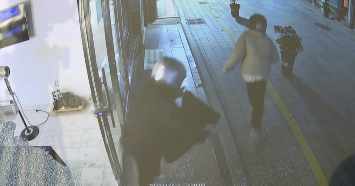 韩珠宝店13.8万抢案 小学生是嫌犯之一