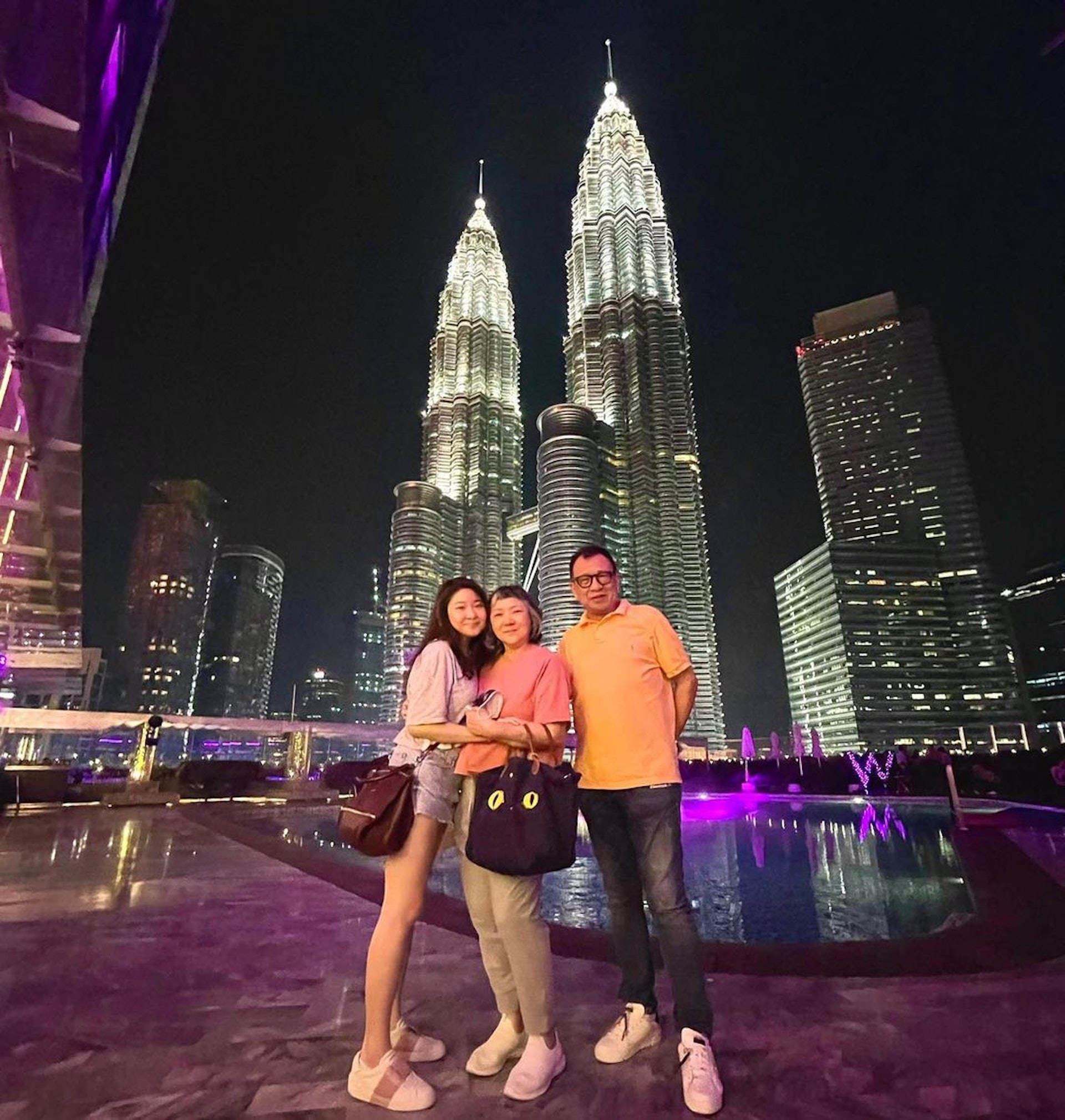  首登中国综艺向港剧致敬　许绍雄再扮“欢喜哥”全程讲华语	