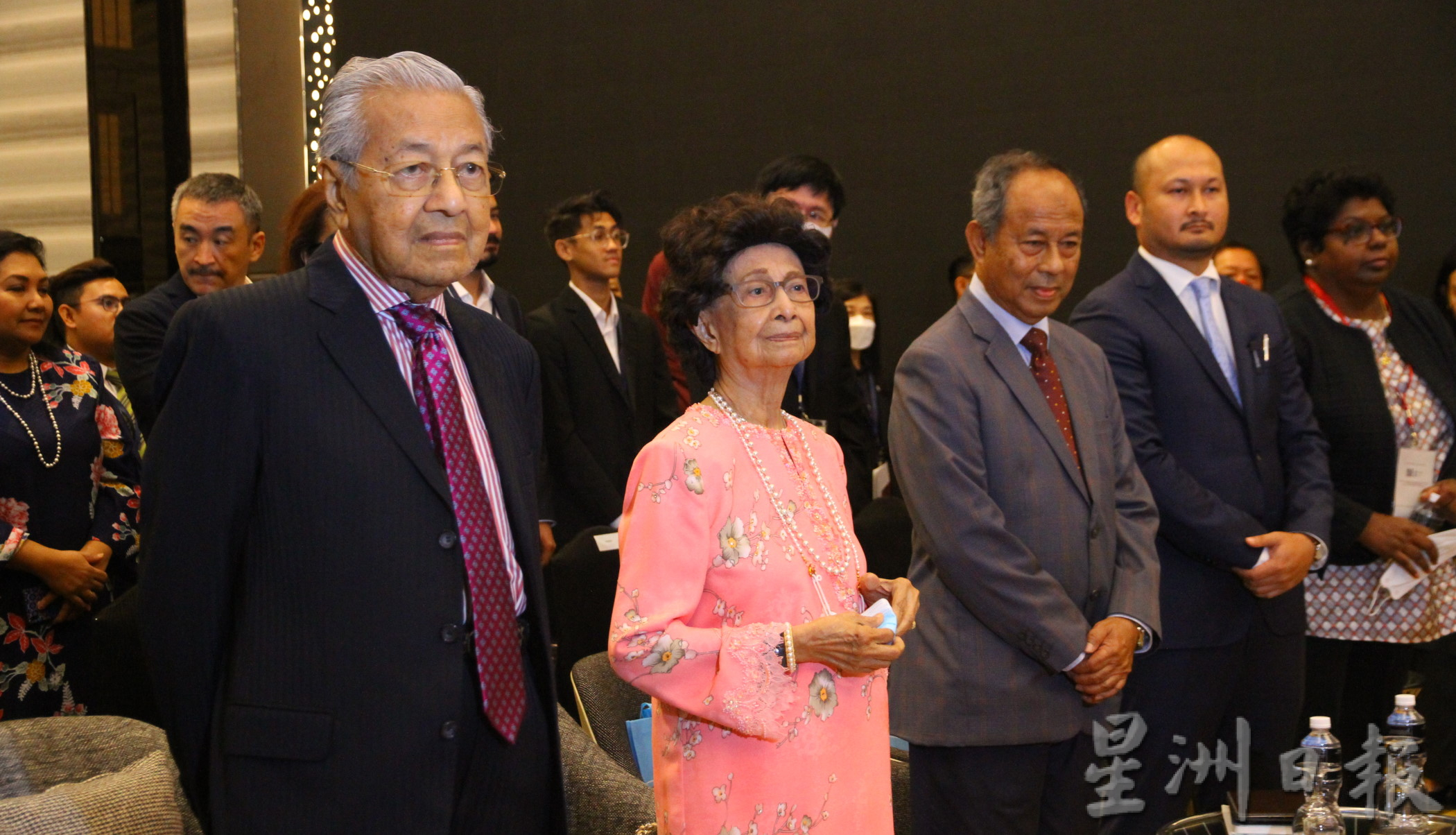 马哈迪:向东学习政策