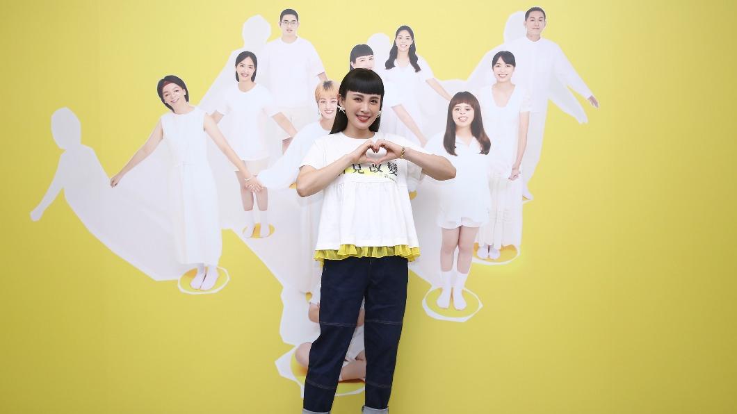  魏如萱曝车祸后遗症 左眼球被撞歪左右脸型失衡 　	