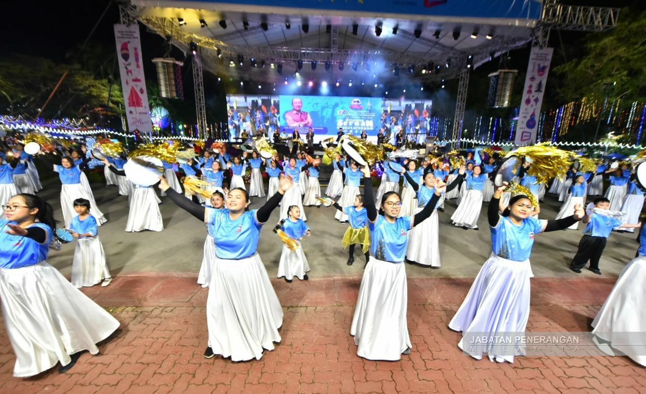 （1/2亚庇圣诞）哈芝芝吁抛开分歧 巩固人民团结