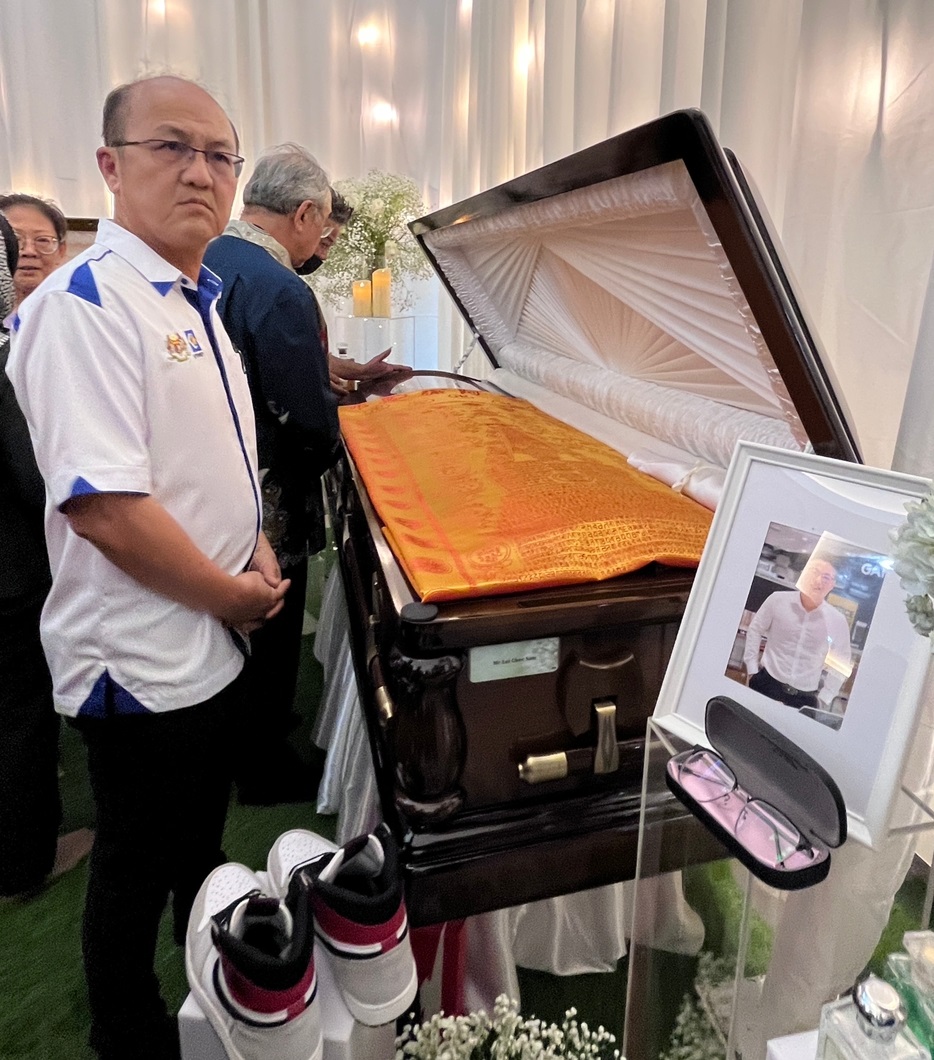 （全国版）甲州元首慰问2家死者家属