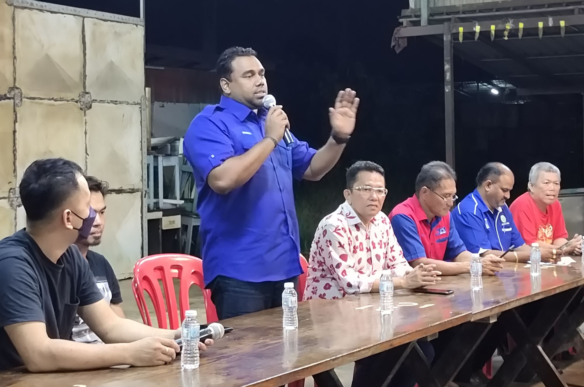 （全国版）西华拉兹或让路希盟候选人索菲