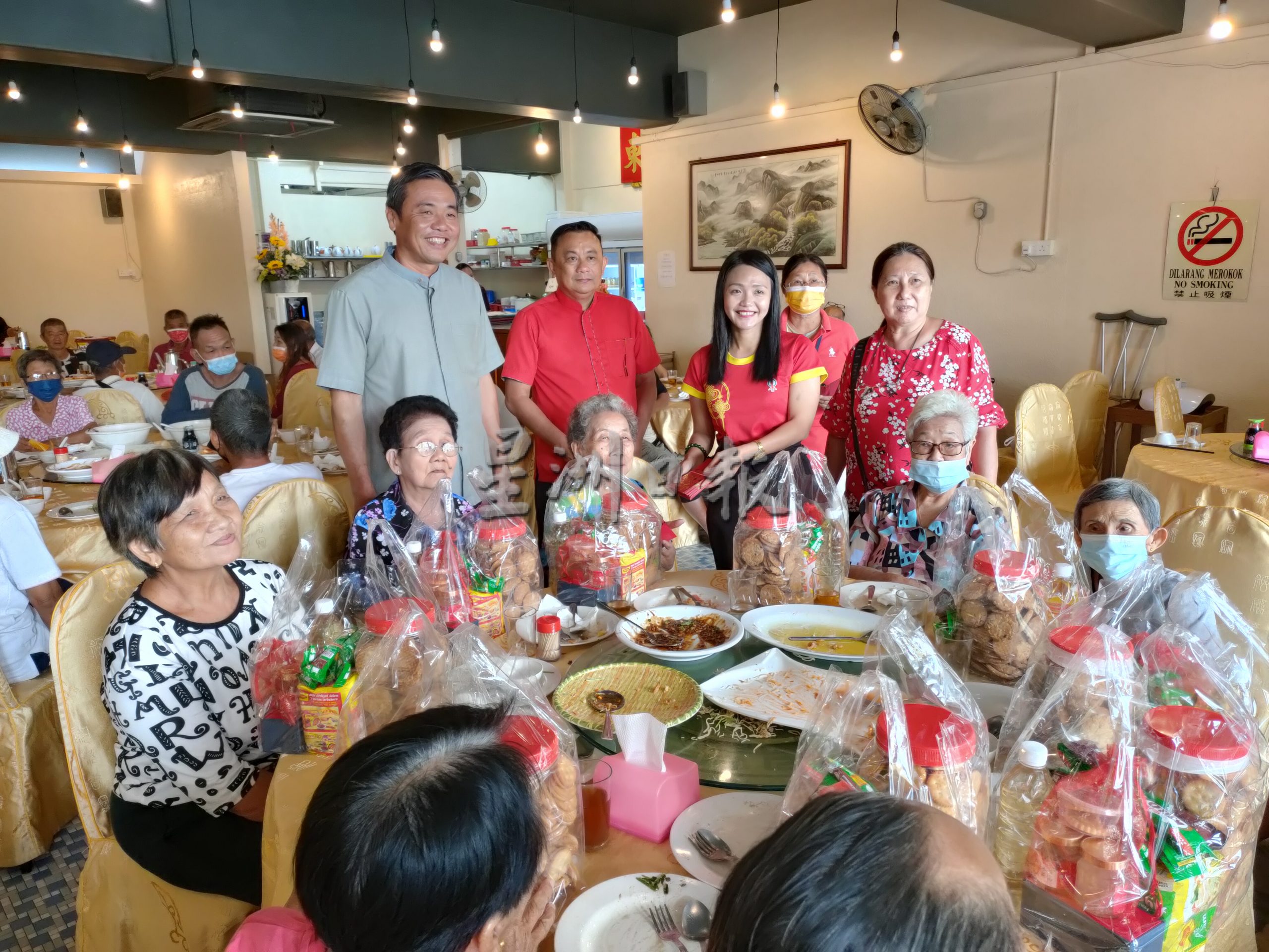 (古城版)三宝井贫户冬至送暖午餐活动