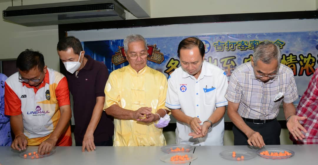 (大北马)吉打客家公会会长叶绍明认为,年轻华裔子弟对本身的文化与乡音已经渐行渐远,是时候大家一起来关注与推广本身的文化。