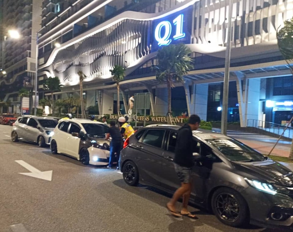 (大北馬)皇后灣近期出現賽車族,檳警開39張罰單充公1車2摩托