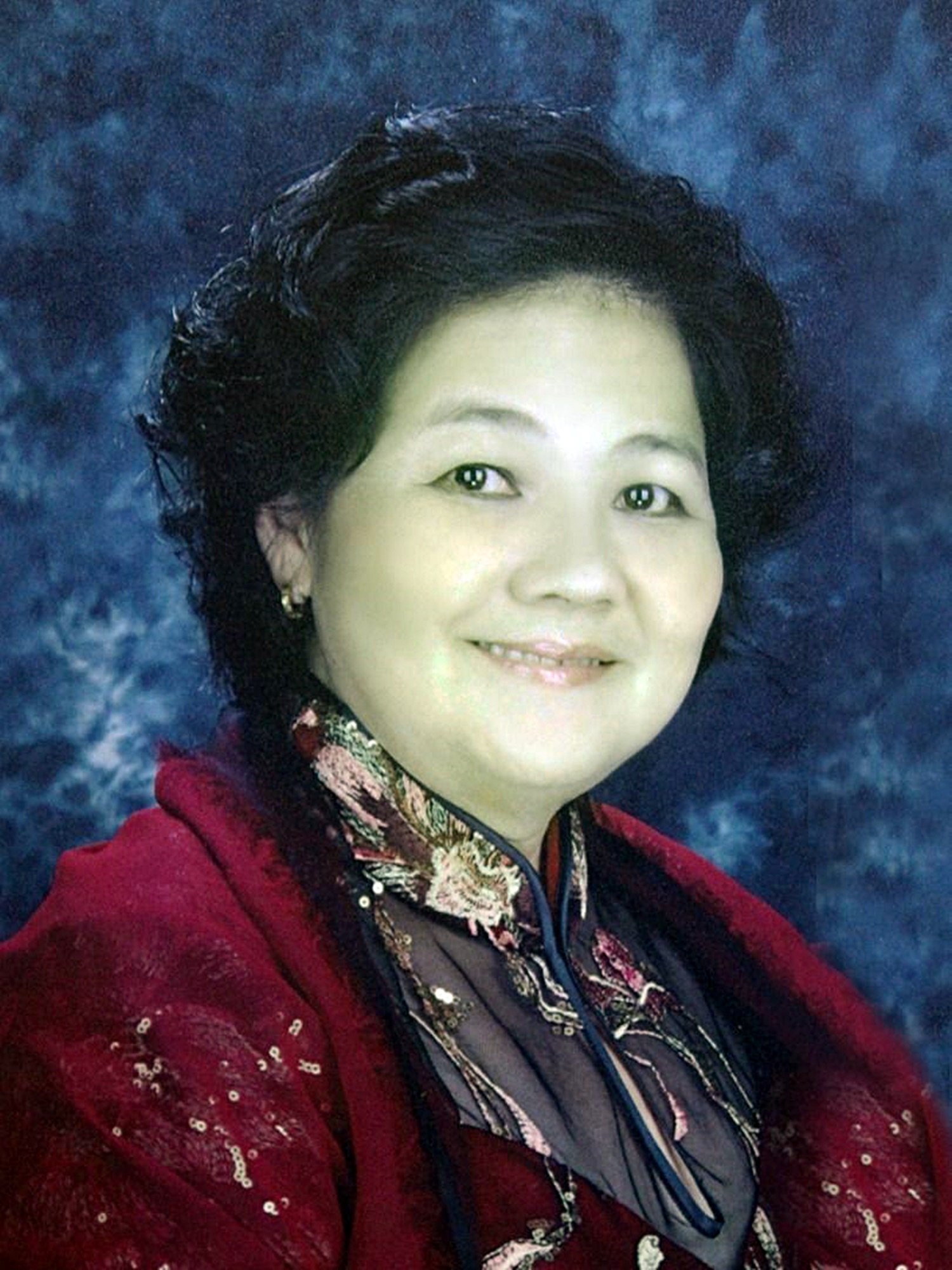 (大北馬)阿牛媽媽逝世,娛樂圈好友及藝人們紛紛送上花圈悼念。