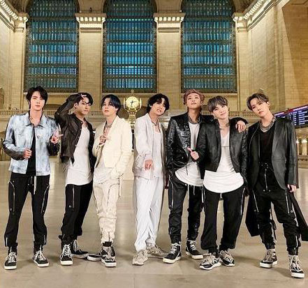 Jin@BTS明入伍  晒平头照自夸可爱