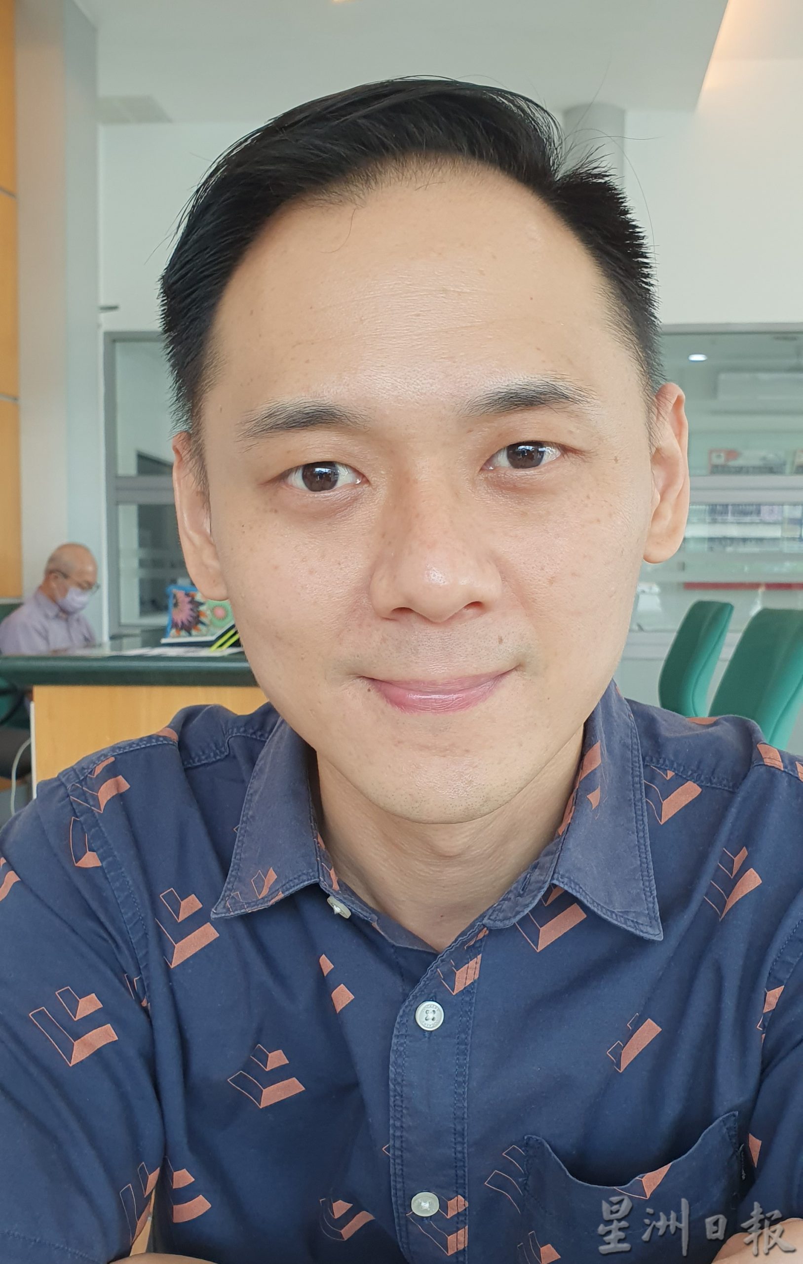 新车持续短缺来不及交货,车行无须清空库存车;汽车公司今年依然无促销活动催买气