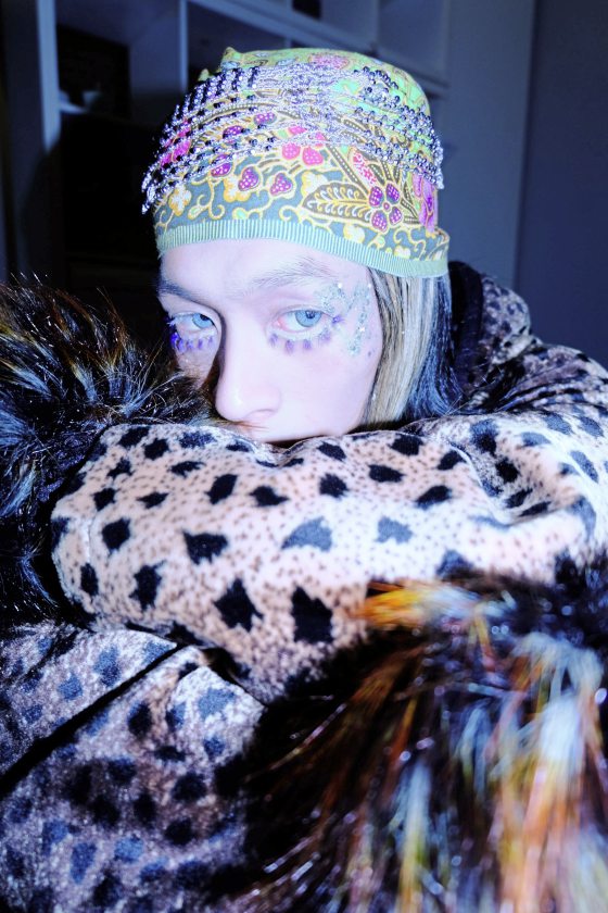  Tom Phan／写一首（至少）3种语言的歌