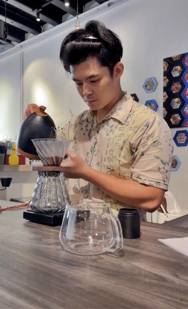 13/1:有故事的人:人生就要勇于尝试