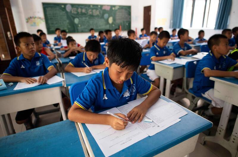 2022英语能力排名中国跌落至62名 马来西亚排第24名