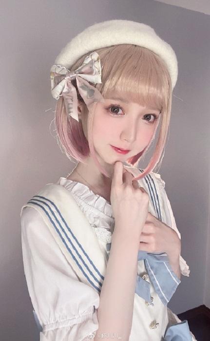 24岁“最美网红”依川川骤逝 曾透露“阳了”“咳的肺都要出来” 