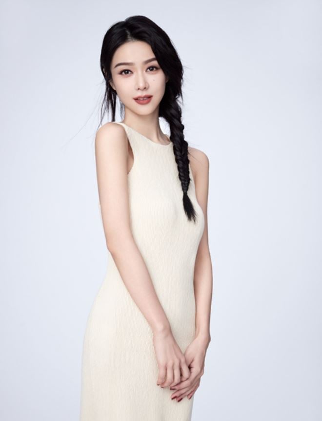 41岁薛凯琪扮王语嫣  被网狠批妆太浓没仙气