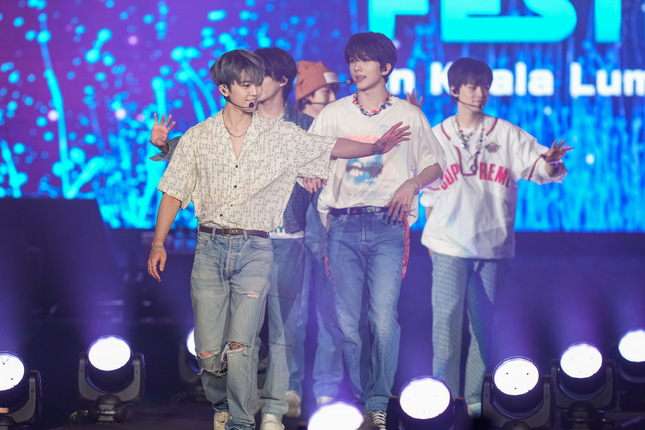 4组韩团接力唱响韩流音乐节 NCT DREAM为再来马留伏笔