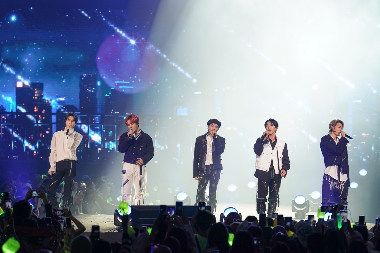 4组韩团接力唱响韩流音乐节 NCT DREAM为再来马留伏笔