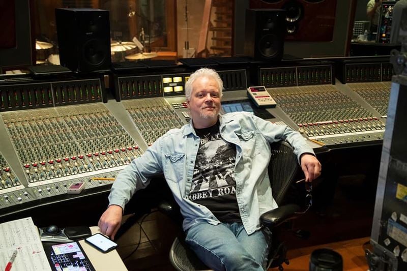 54岁格林美奖得主持枪威胁妻女 遭警方射杀