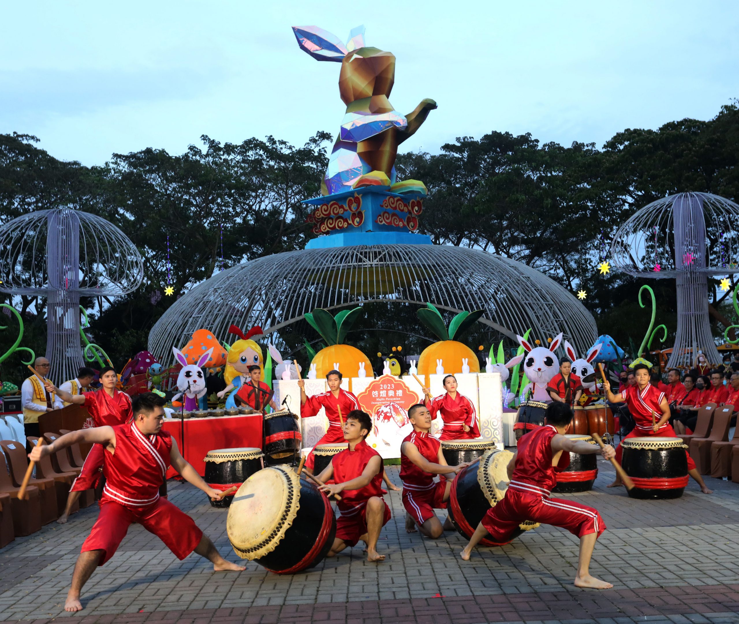 9图/东禅寺平安灯会画页