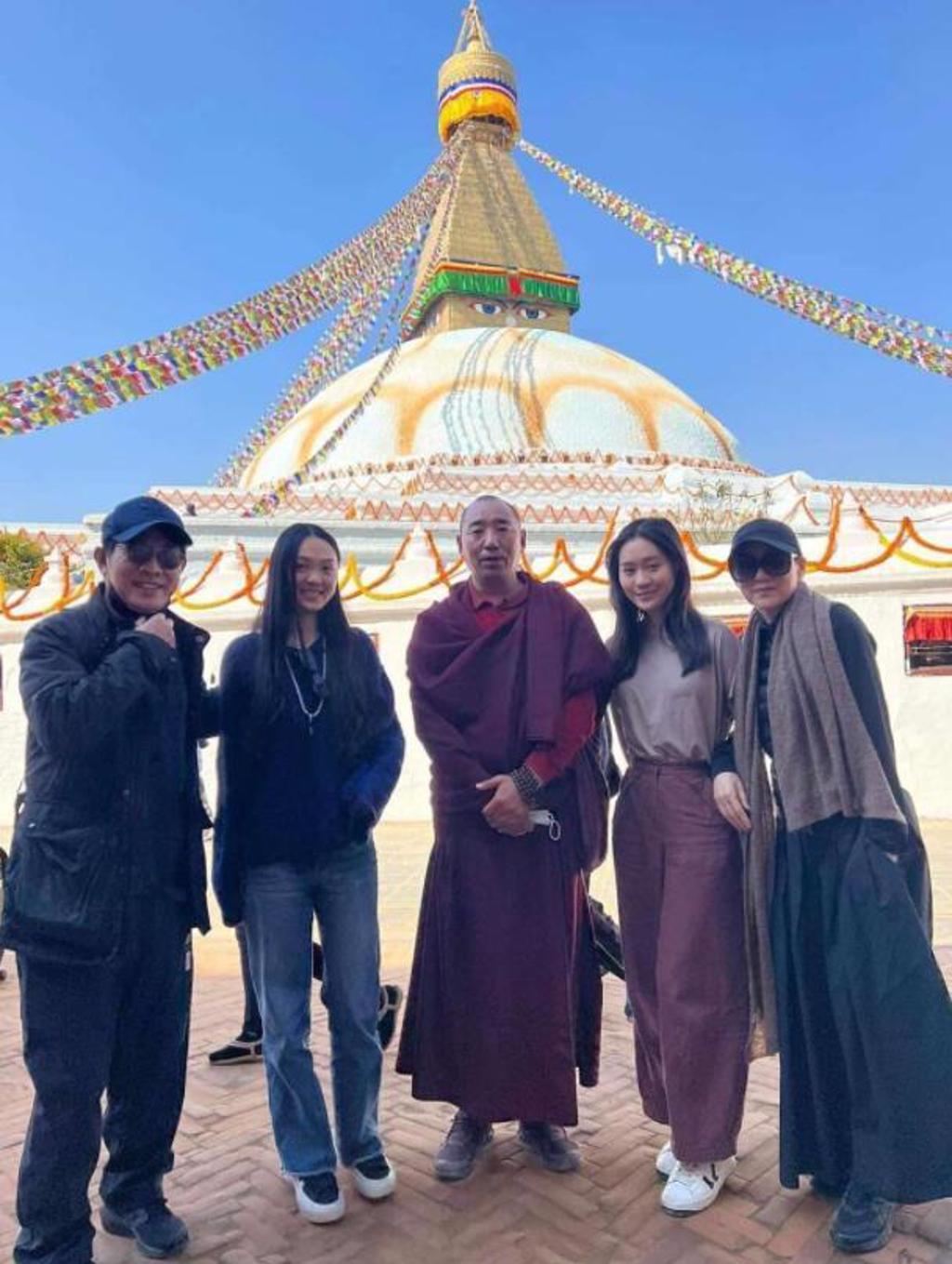 61岁利智正面照曝光 保养得宜令人惊艳