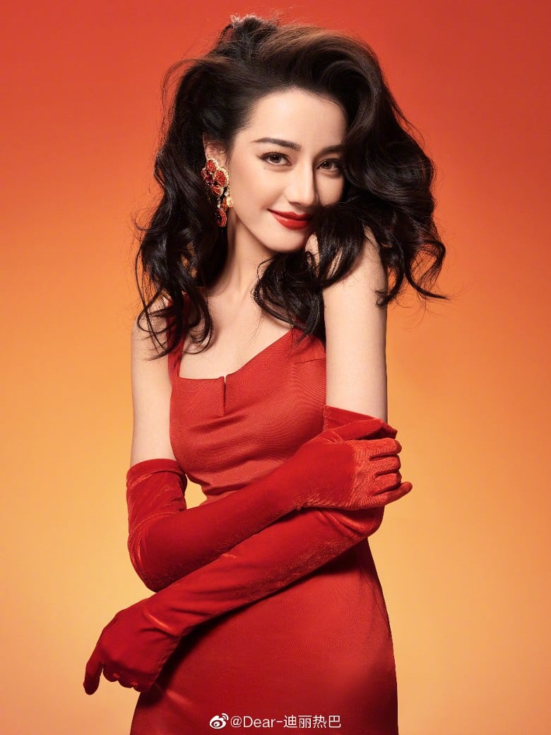 ​外媒选2023全球最美女星  迪丽热巴登冠被质疑炒作