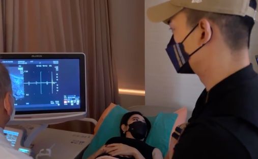 ​晒18秒宝宝心跳声  41岁许维恩宣布怀孕