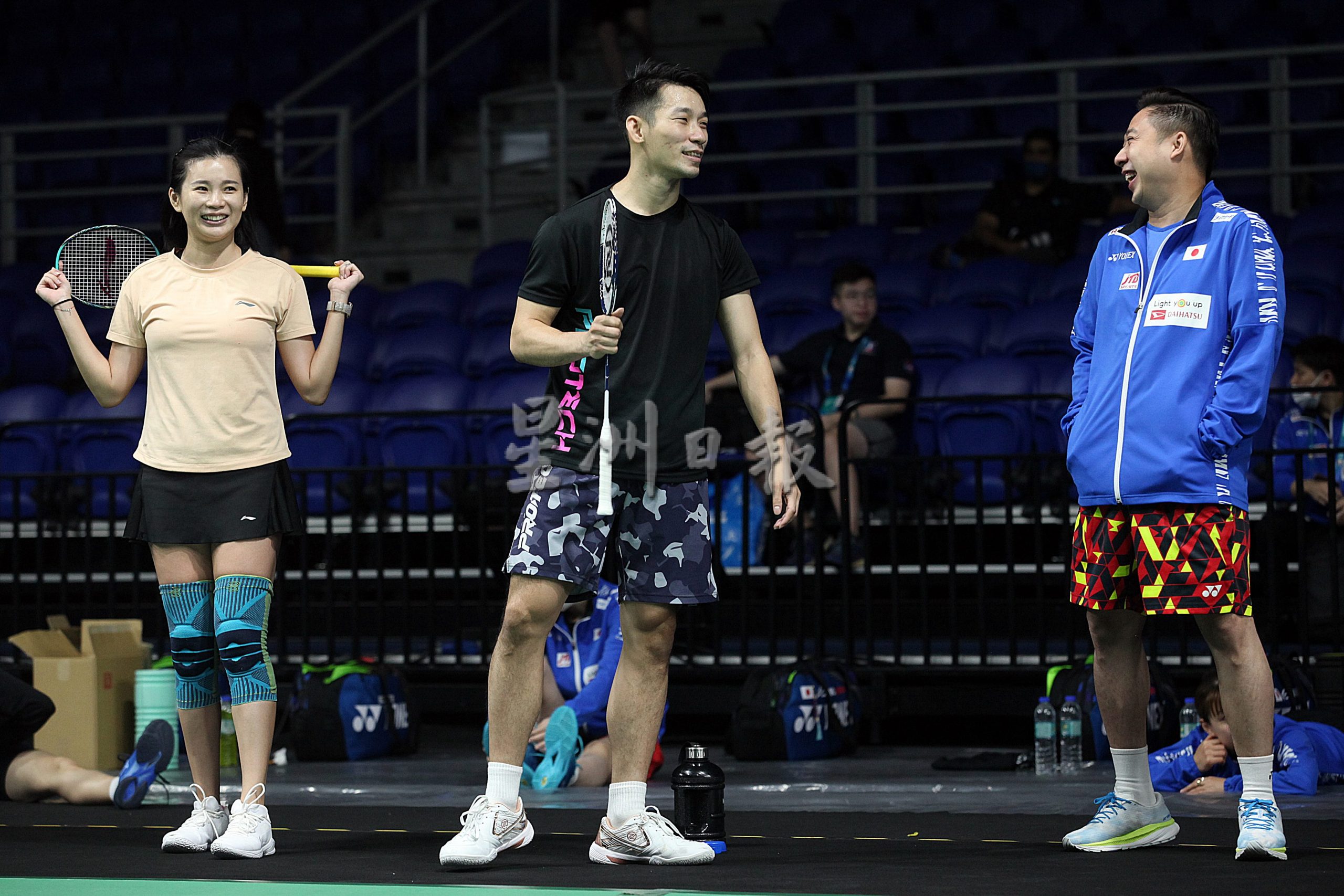 “恩师 重聚 感恩”  颜伟德欣慰柳莹迎新方向