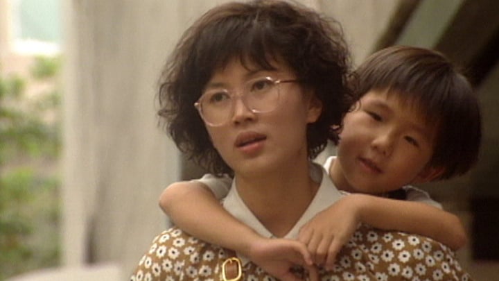 “肥师奶”陈秀雯61岁生日晒自拍 素颜气色红润不排除复出拍戏