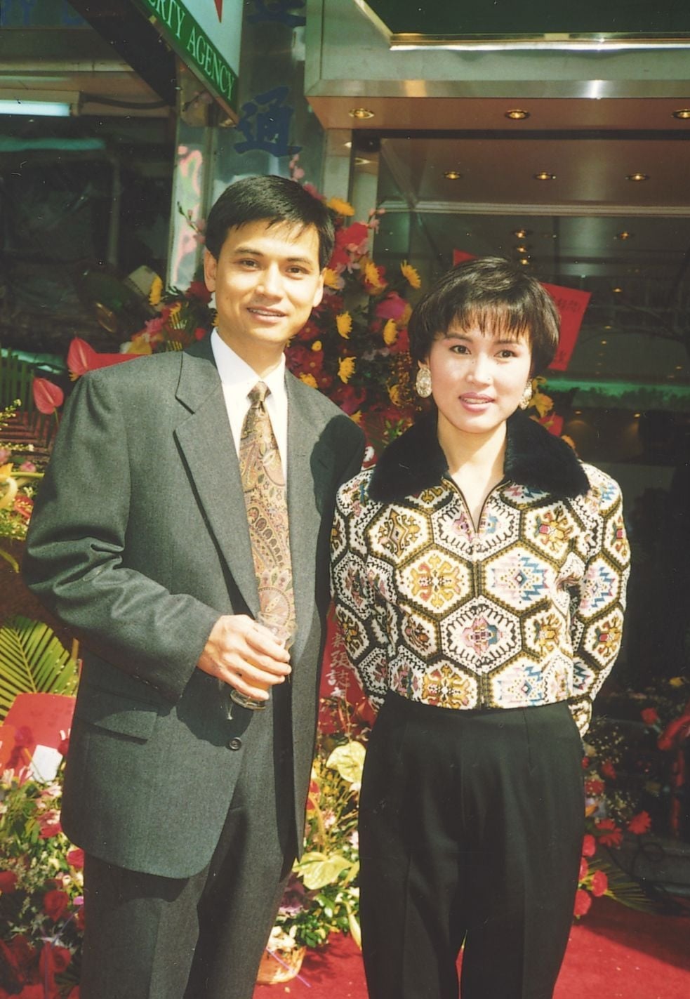 “肥师奶”陈秀雯61岁生日晒自拍 素颜气色红润不排除复出拍戏