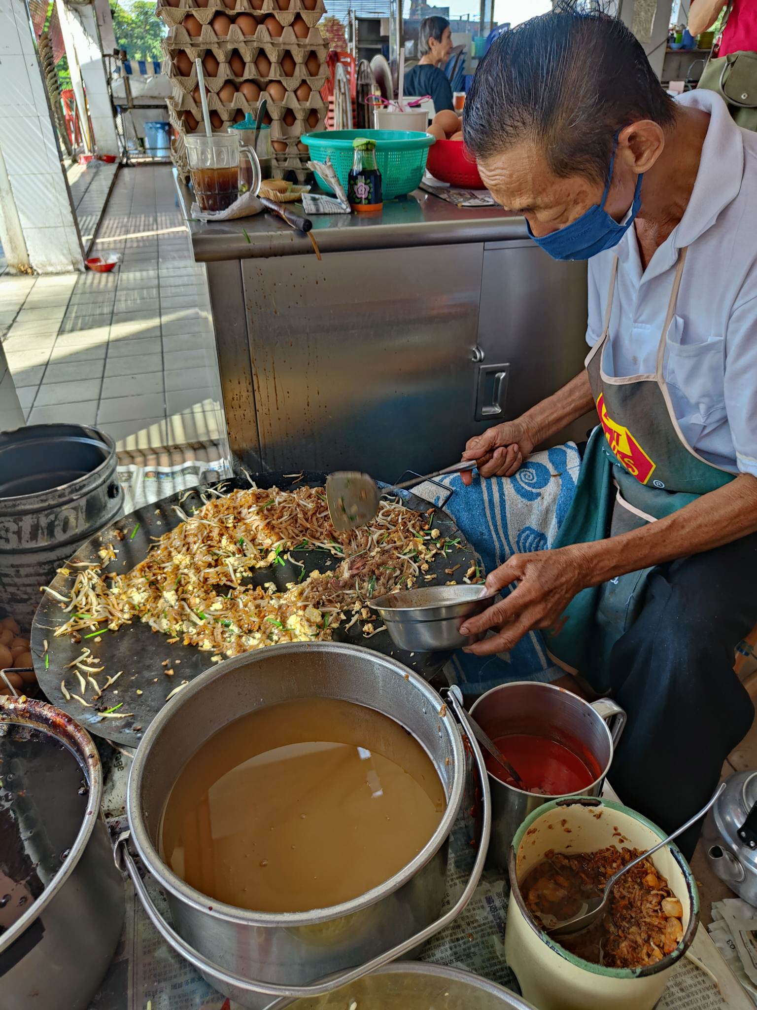 ★1月12日见报/有故事的人/金宝最年长炒粉小贩