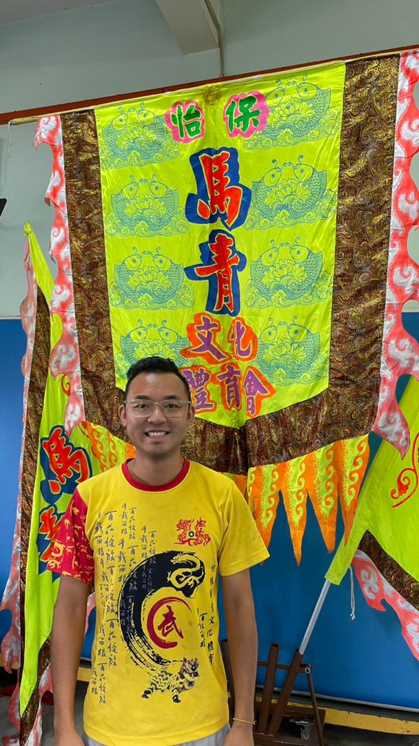 ★26日见报/有故事的人:新年赶场采青