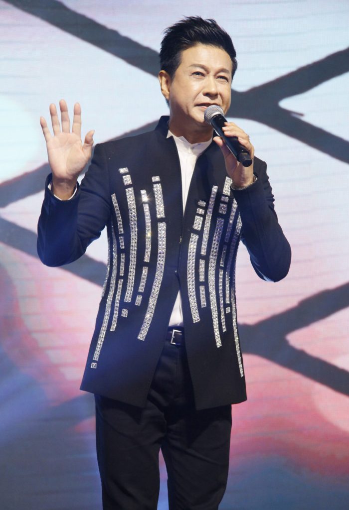 《爱与歌》素宴演唱会 11歌手筹破10万