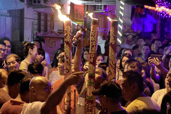 【新村年味：彭亨加叻新村／02】红灯笼高高挂，点燃浓浓年味