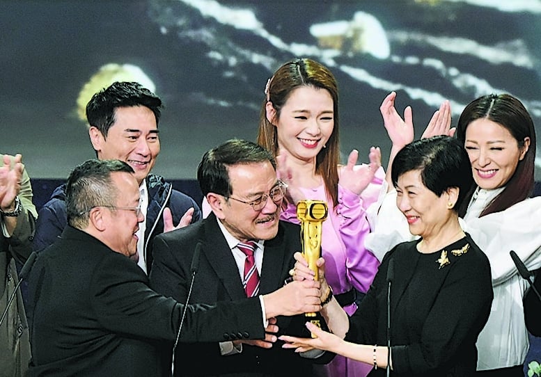 万千星辉2022|被林敏骢笑像乌鸡 江美仪妙回4字