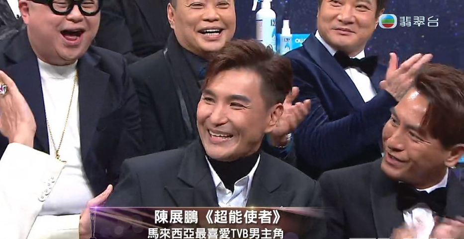 万千星辉2022｜陈山聪首封视帝   一提老婆即爆哭 