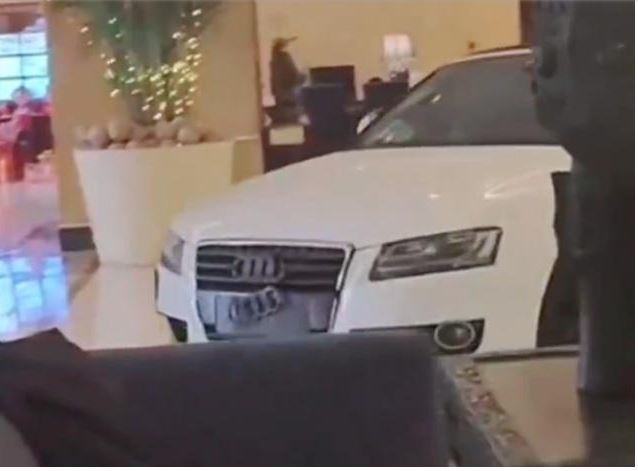 上海男子开奥迪跑车撞酒店 “因住酒店遗失笔电”