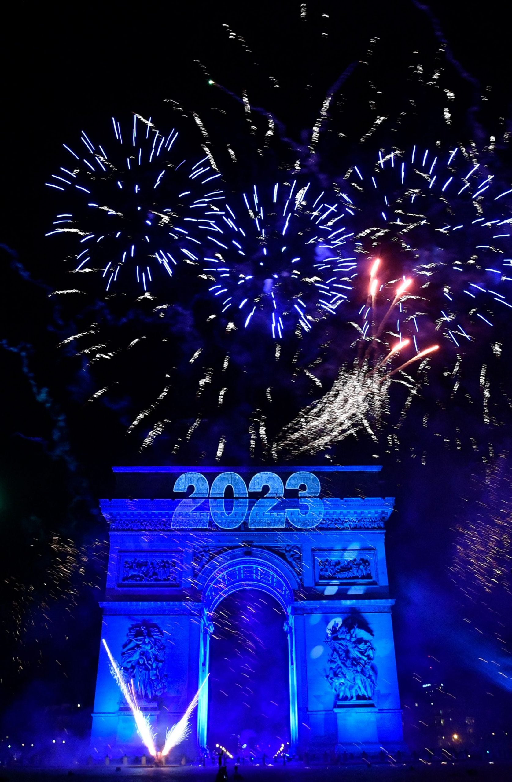 世界各地民众迎接2023年 杜拜40分钟烟火破纪录