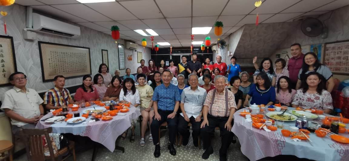 东04:林连玉基金吉兰丹联络委员会主席拿督黄保俊强调,多位丹州热心华教教育者先后获得林连玉精神奖,证明丹州不是文化沙漠,投入华文教育就是延续文化,感谢所有热心华文教育的人士。
