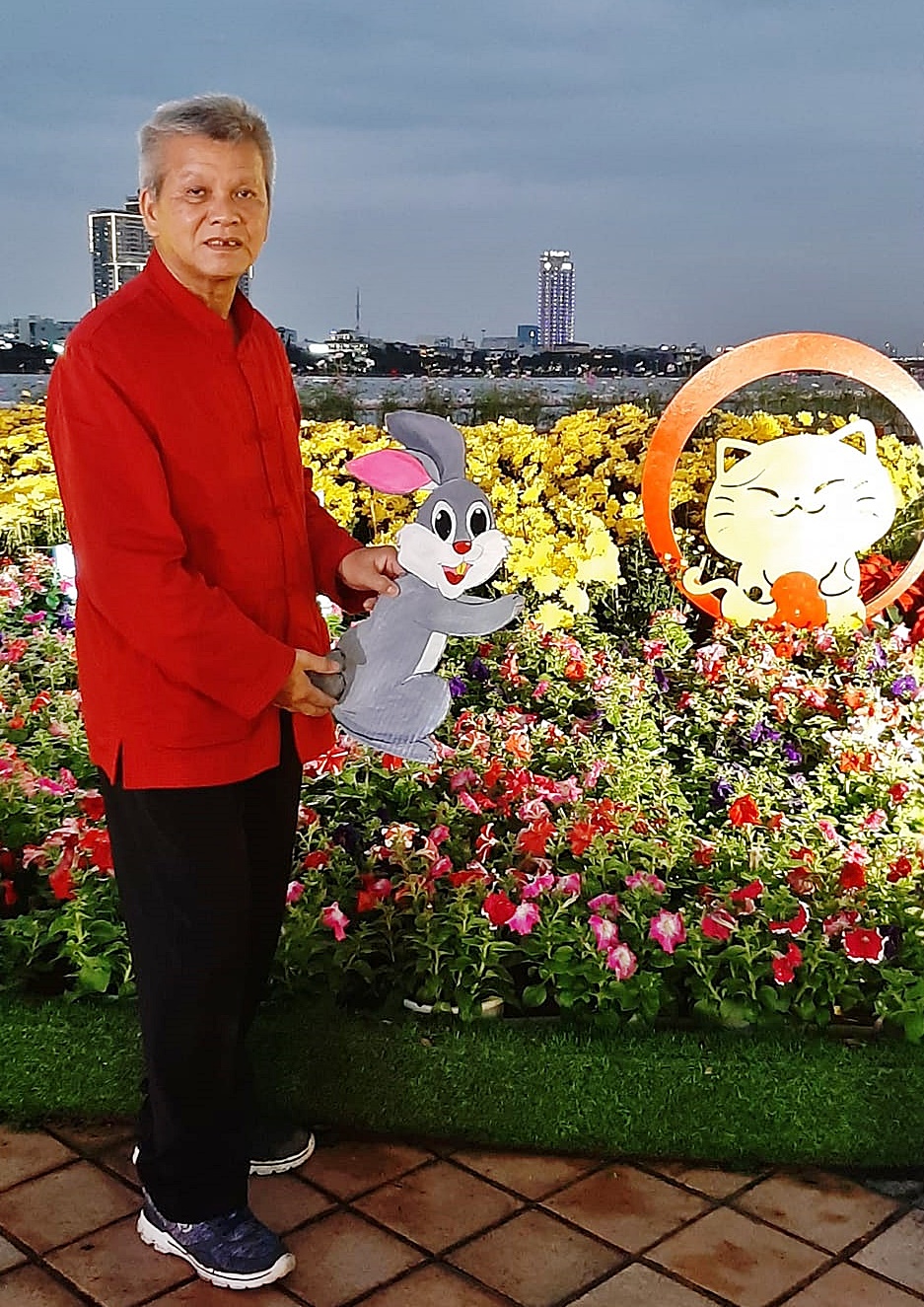 出国迎“猫”年，回国却庆“兔”年！